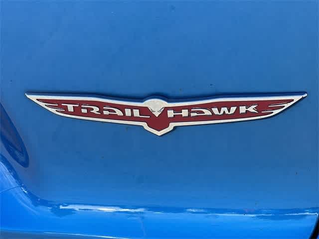 Thumbnail: 2019 Jeep Cherokee - 11