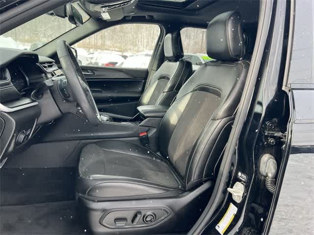 Thumbnail: 2023 Jeep Grand Cherokee - 15