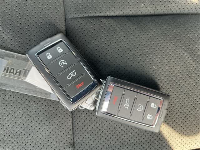 2025 Jeep Grand Cherokee Laredo 25