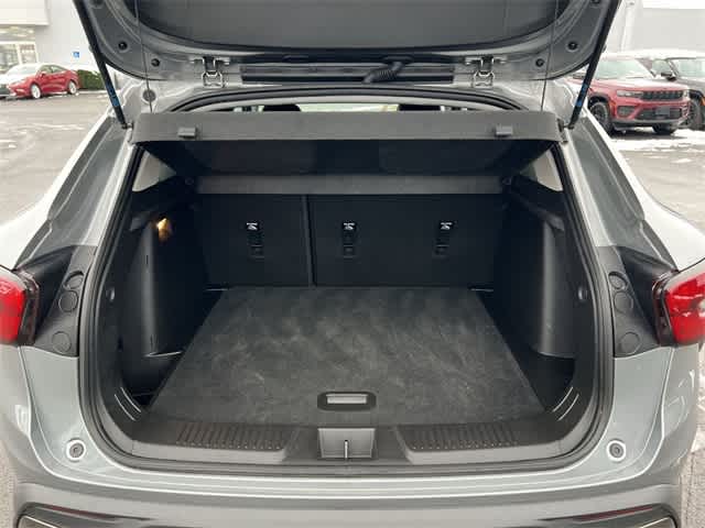 Thumbnail: 2024 Chevrolet Trax - 24