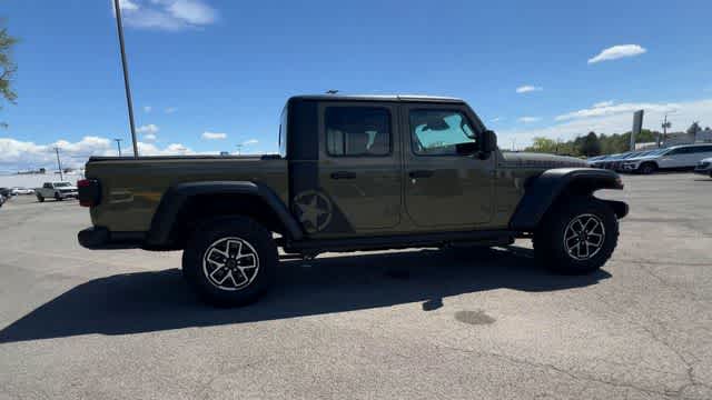 Thumbnail: 2026 Jeep Gladiator - 9