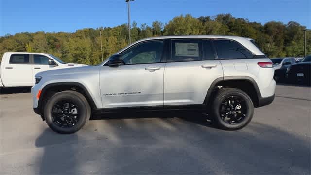 Thumbnail: 2025 Jeep Grand Cherokee - 5