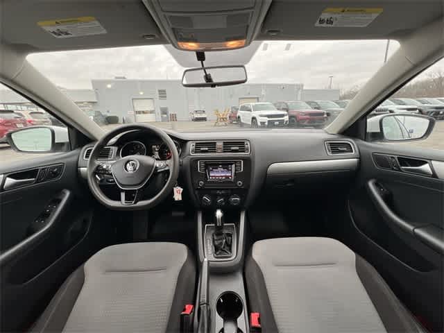 Thumbnail: 2017 Volkswagen Jetta - 14