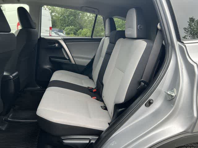 Thumbnail: 2018 Toyota RAV4 - 24