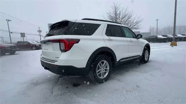 Thumbnail: 2025 Ford Explorer - 8