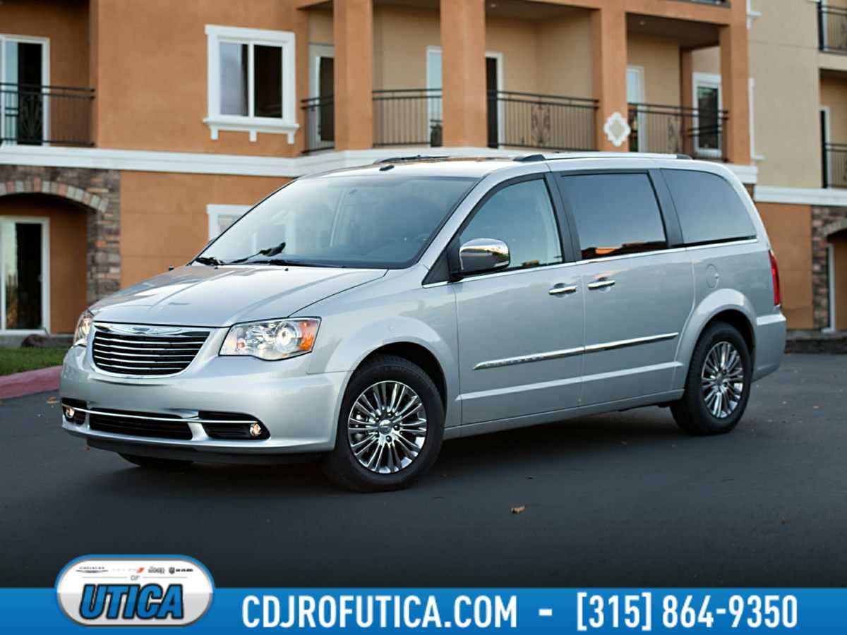 2016 Chrysler Town & Country Touring -
                  Yorkville, NY