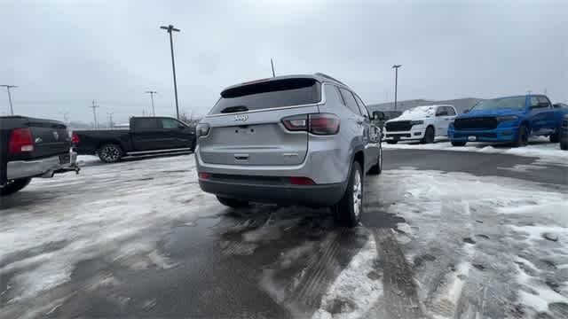 Thumbnail: 2022 Jeep Compass - 7