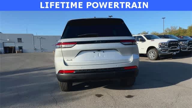 Thumbnail: 2025 Jeep Grand Cherokee - 7