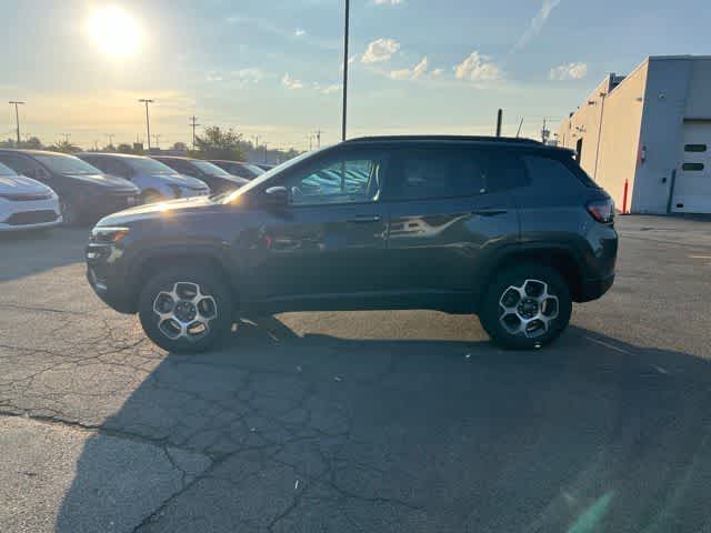 Thumbnail: 2022 Jeep Compass - 2