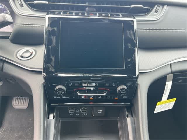 Thumbnail: 2025 Jeep Grand Cherokee - 21