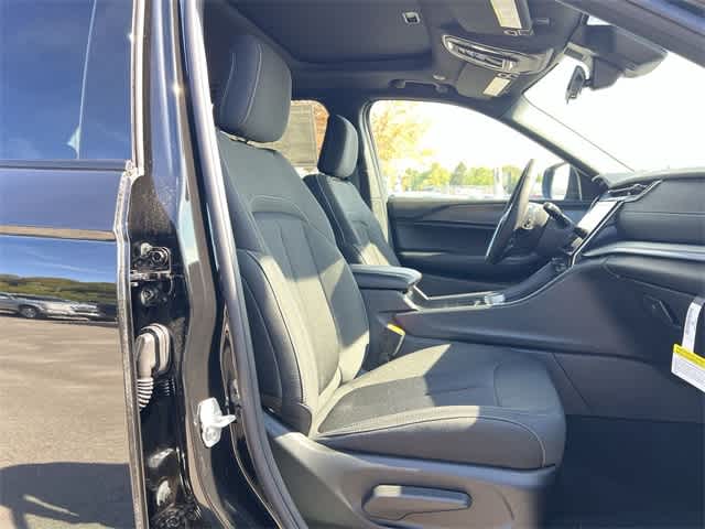 Thumbnail: 2025 Jeep Grand Cherokee - 19