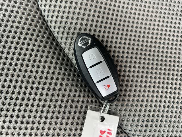 Thumbnail: 2021 Nissan Frontier - 25