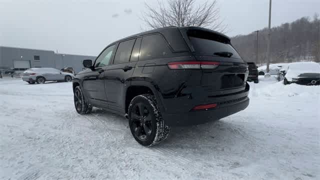 Thumbnail: 2023 Jeep Grand Cherokee - 6