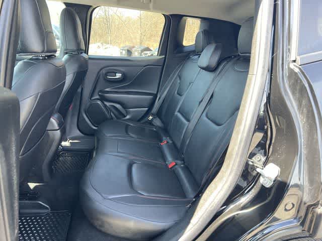 Thumbnail: 2022 Jeep Renegade - 17