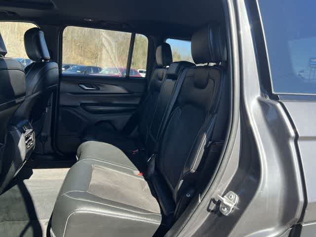 Thumbnail: 2023 Jeep Grand Cherokee - 17