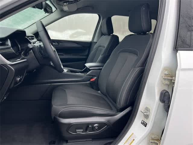 Thumbnail: 2023 Jeep Grand Cherokee - 15