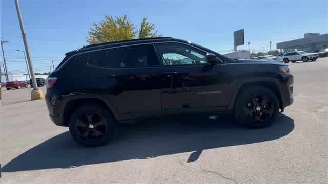 Thumbnail: 2019 Jeep Compass - 9