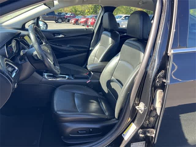 Thumbnail: 2017 Chevrolet Cruze - 15