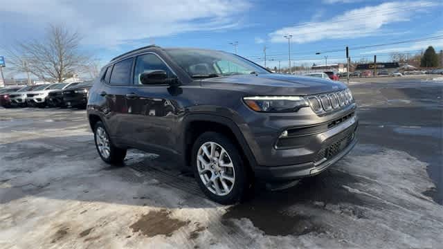 Thumbnail: 2022 Jeep Compass - 2