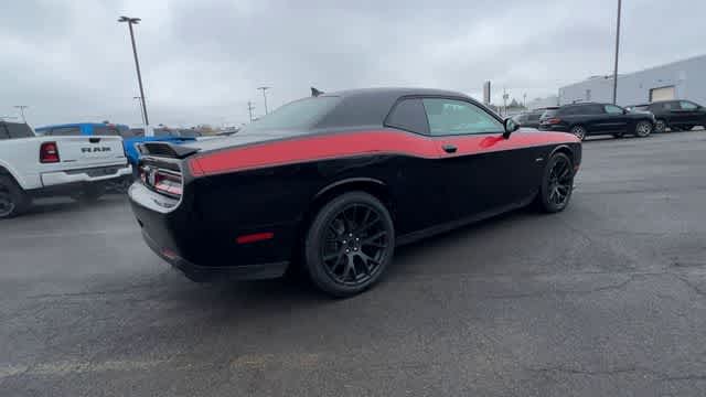 Thumbnail: 2017 Dodge Challenger - 8
