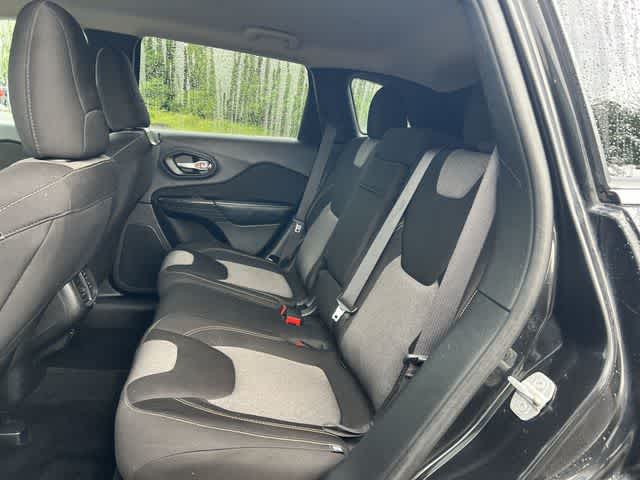 Thumbnail: 2014 Jeep Cherokee - 24