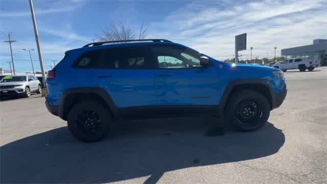 Thumbnail: 2019 Jeep Cherokee - 9