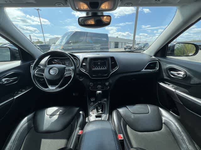Thumbnail: 2019 Jeep Cherokee - 14