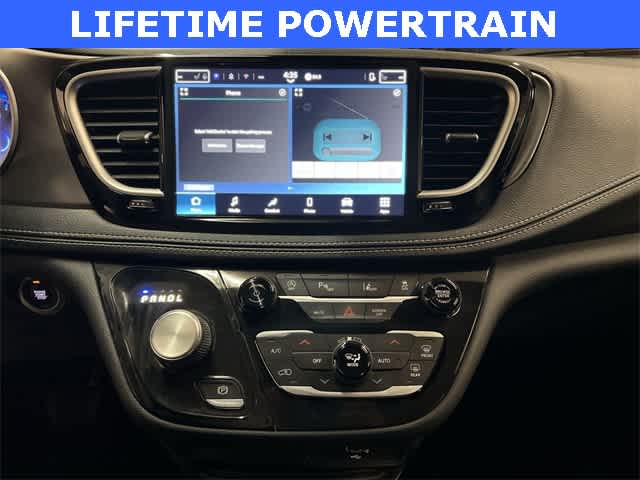 Thumbnail: 2026 Chrysler Pacifica - 21