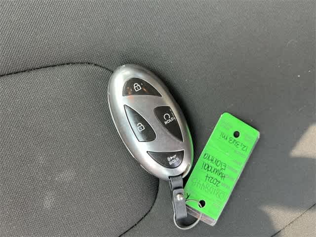 Thumbnail: 2024 Hyundai Elantra - 25
