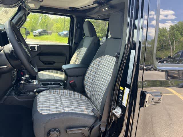 Thumbnail: 2026 Jeep Wrangler - 23