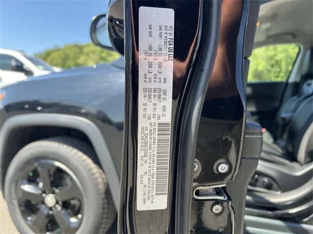 Thumbnail: 2019 Jeep Compass - 26