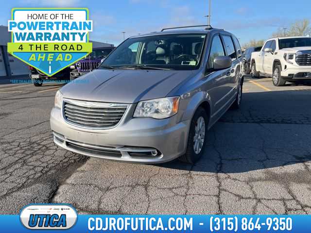 2016 Chrysler Town & Country Touring -
                  Yorkville, NY