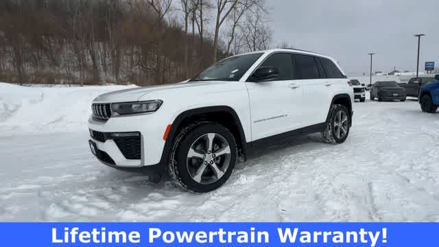 Thumbnail: 2026 Jeep Grand Cherokee - 4