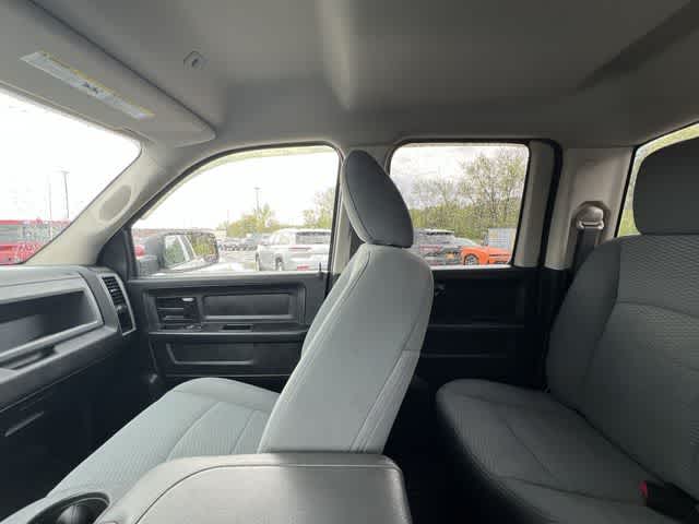 Thumbnail: 2019 RAM 1500 Classic - 12