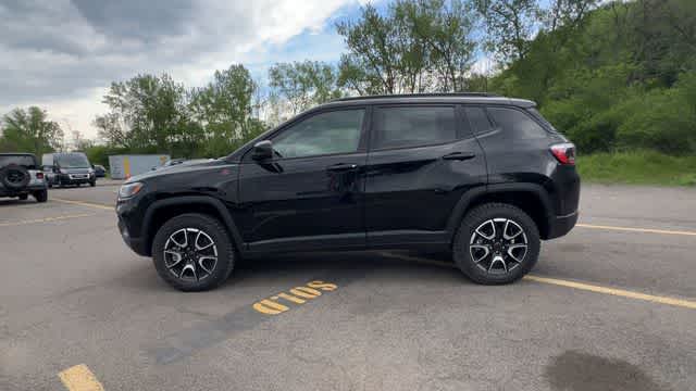 Thumbnail: 2026 Jeep Compass - 5