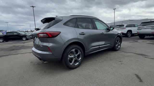 Thumbnail: 2024 Ford Escape - 8