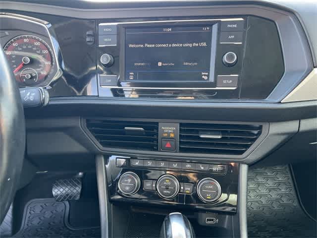 Thumbnail: 2019 Volkswagen Jetta - 21