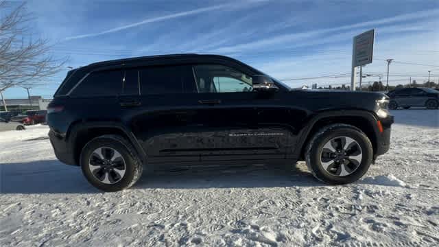 Thumbnail: 2022 Jeep Grand Cherokee - 9