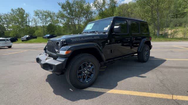 Thumbnail: 2026 Jeep Wrangler - 4