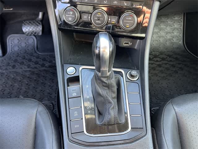 Thumbnail: 2019 Volkswagen Jetta - 22