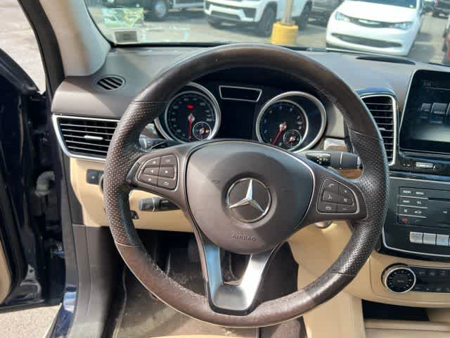 Thumbnail: 2017 Mercedes-Benz GLE - 16