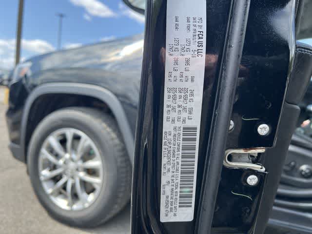 Thumbnail: 2019 Jeep Cherokee - 26