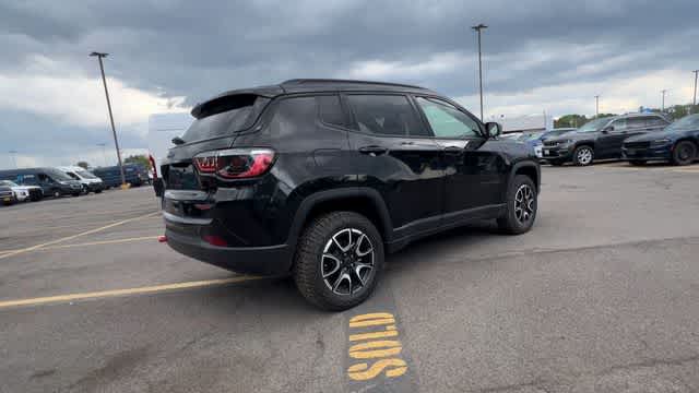 Thumbnail: 2026 Jeep Compass - 8
