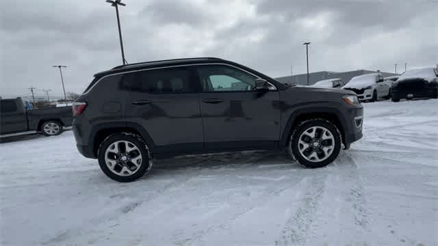 Thumbnail: 2018 Jeep Compass - 9