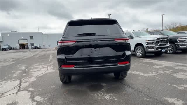 Thumbnail: 2025 Jeep Grand Cherokee - 7