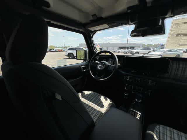 Thumbnail: 2026 Jeep Wrangler - 17