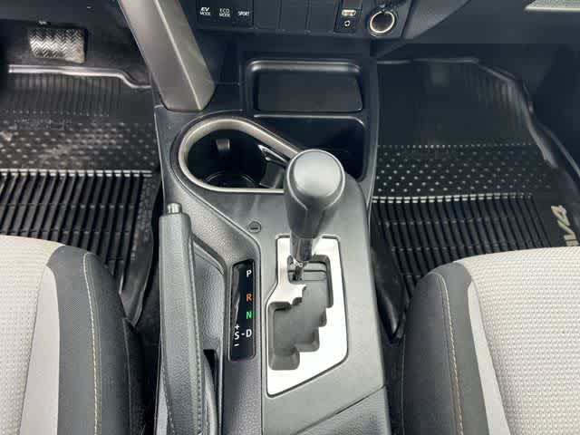 Thumbnail: 2018 Toyota RAV4 - 29