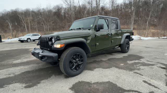 Thumbnail: 2022 Jeep Gladiator - 4