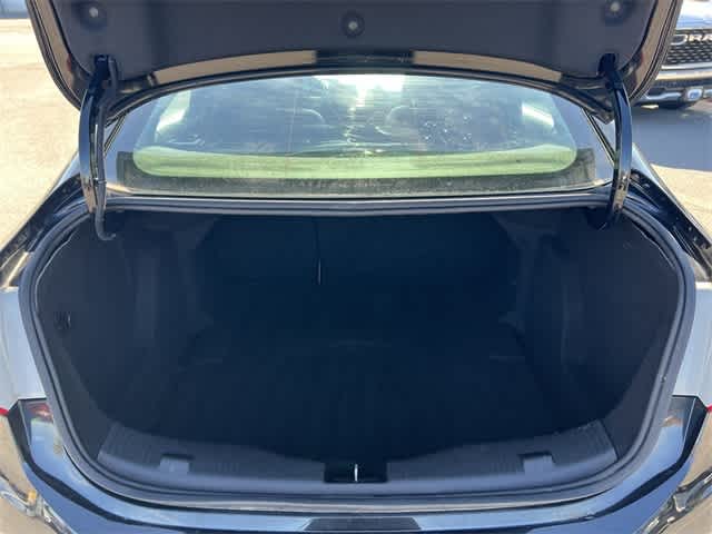 Thumbnail: 2017 Chevrolet Cruze - 24