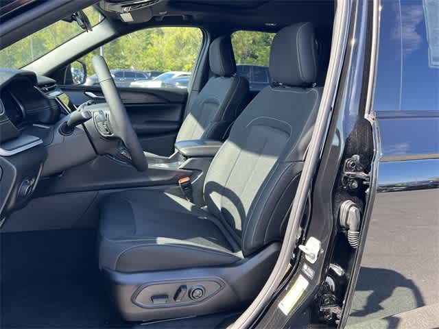 Thumbnail: 2025 Jeep Grand Cherokee - 15